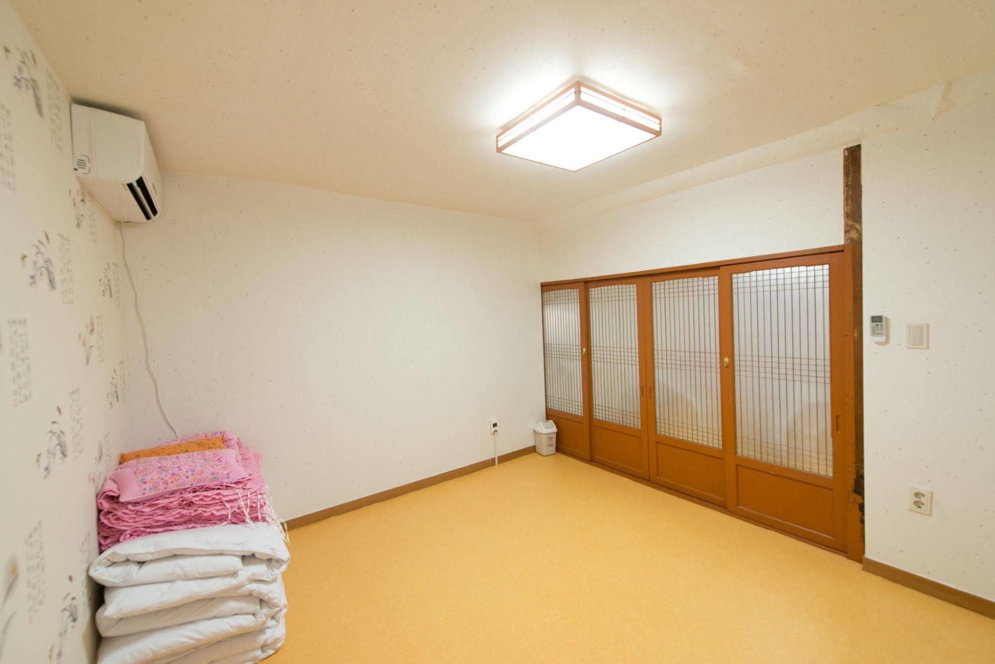 Empathy Hanok Guesthouse Daegu Exterior photo